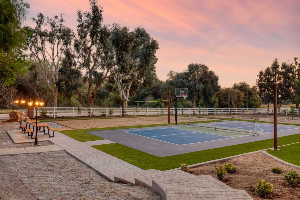 Temecula California AvantStay vacation rental home with private tennis and bascket courts