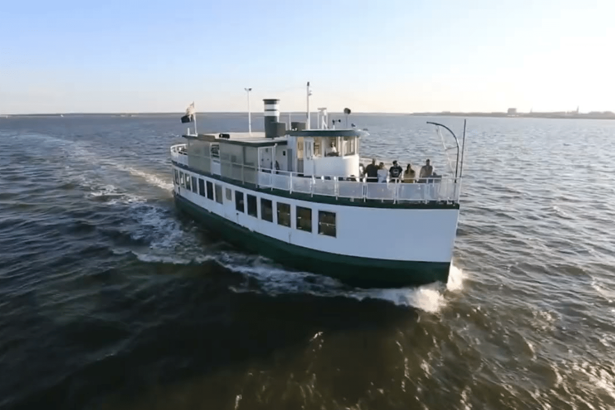 Charleston Harbor Sightseeing tour