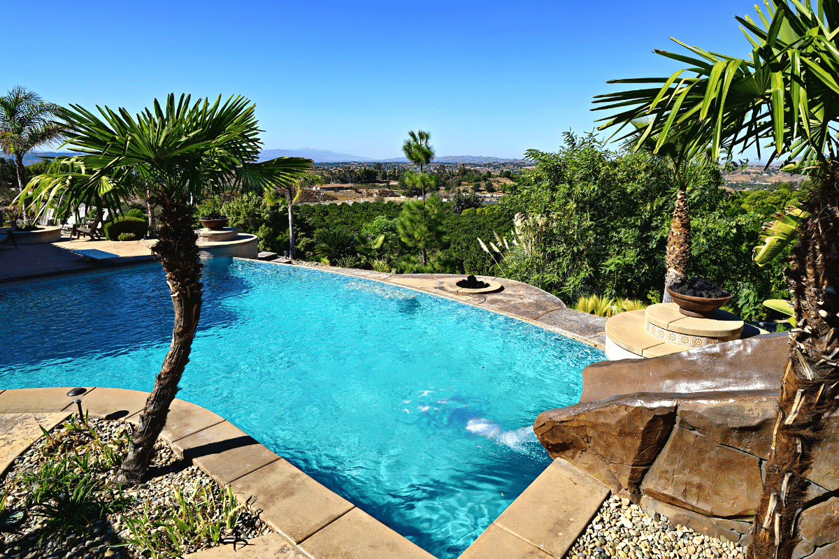 Owl's Nest, a vacation rental in Temecula with a magnificent water slide!