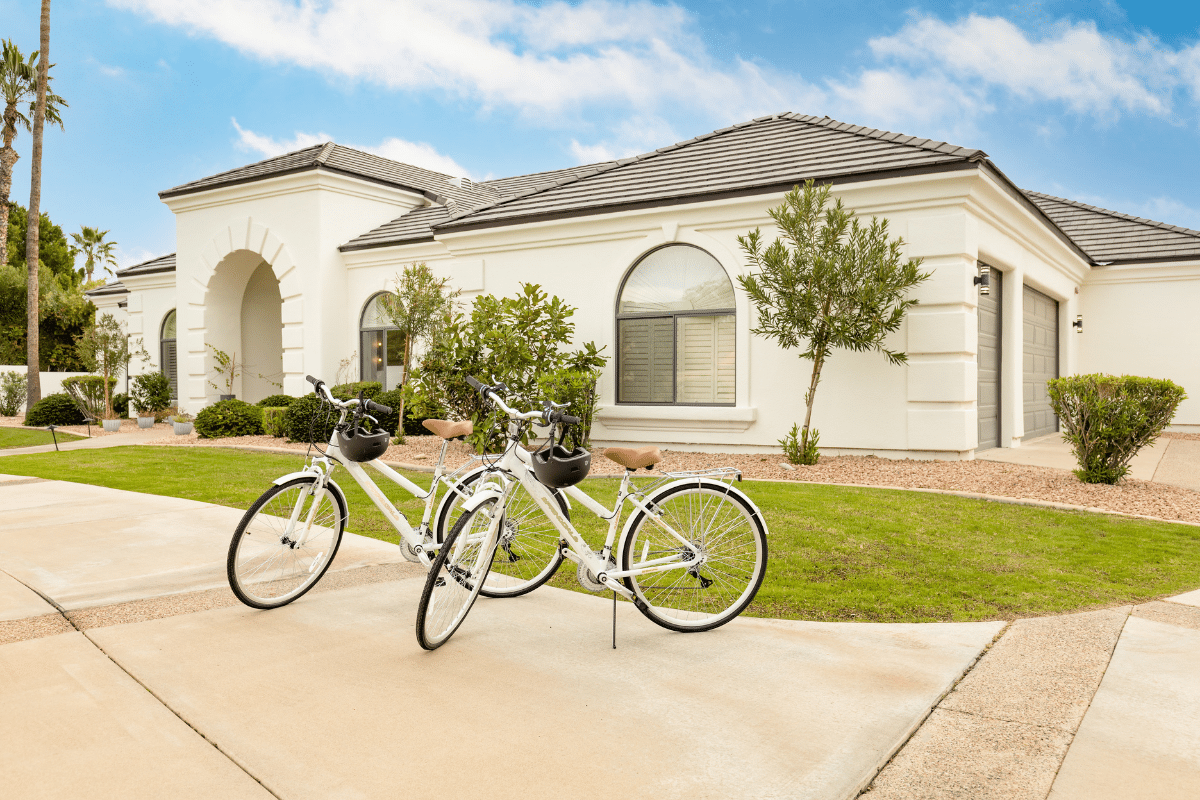 bikes in front of a scottsdale vacation rental