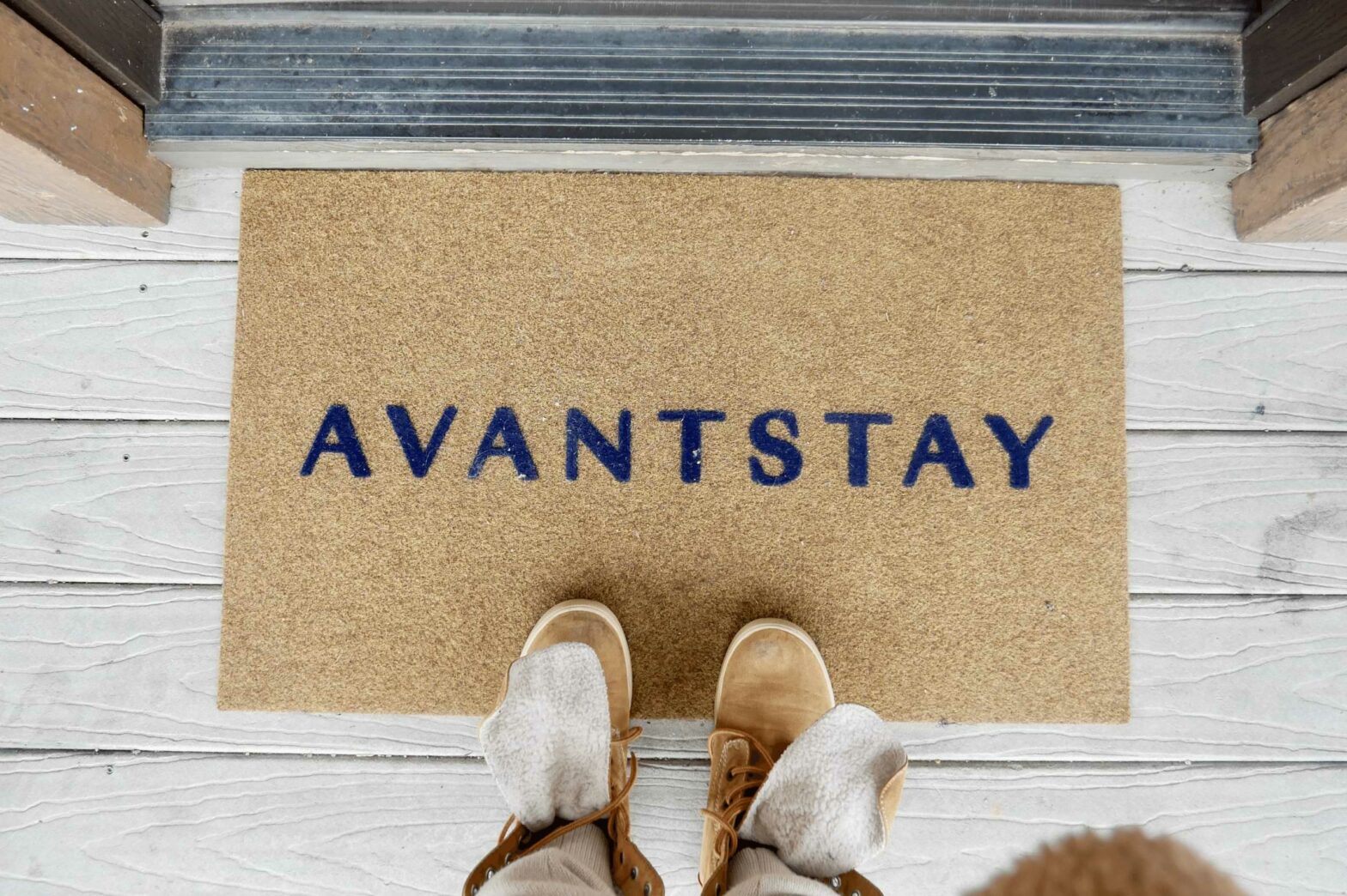 choosing between airbnb vs hotel, you should go with avantstay